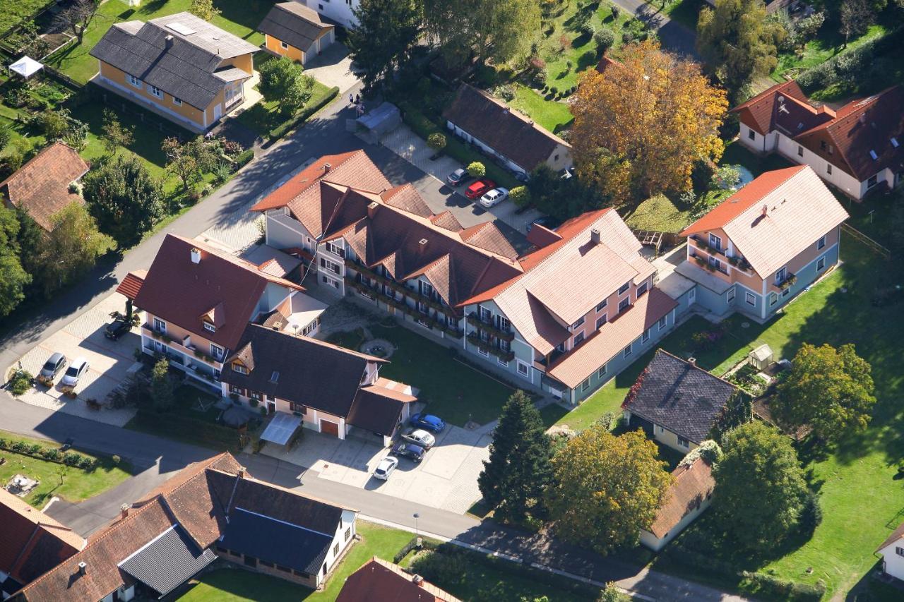 Hotel Altneudoerflerhof Bad Radkersburg Bagian luar foto