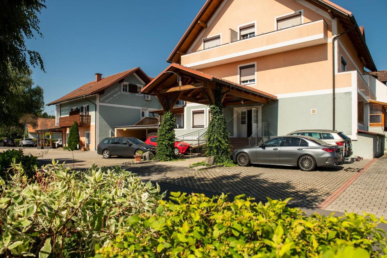 Hotel Altneudoerflerhof Bad Radkersburg Bagian luar foto