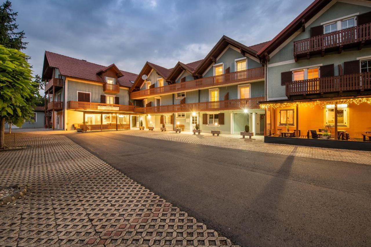 Hotel Altneudoerflerhof Bad Radkersburg Bagian luar foto